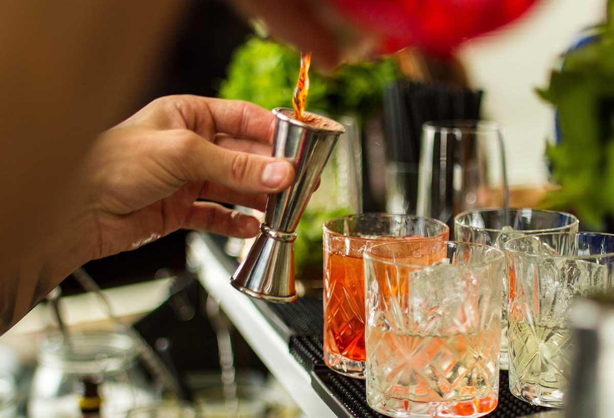 13 Date Ideas in Melbourne To Add To Your List Gin Class