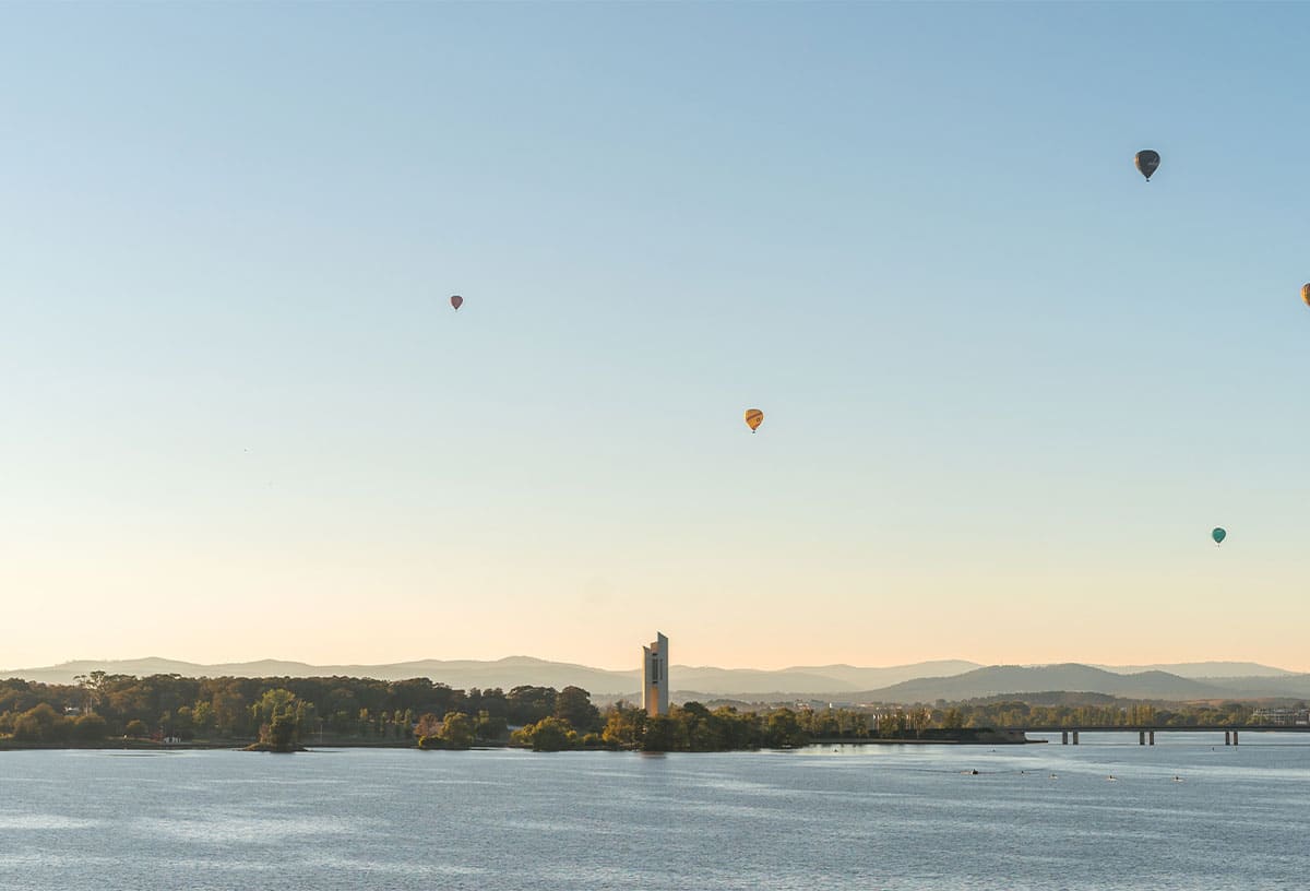 10 Date Ideas in Canberra To Inspire Your Next Date Night Lake Burley Griffin Cruise
