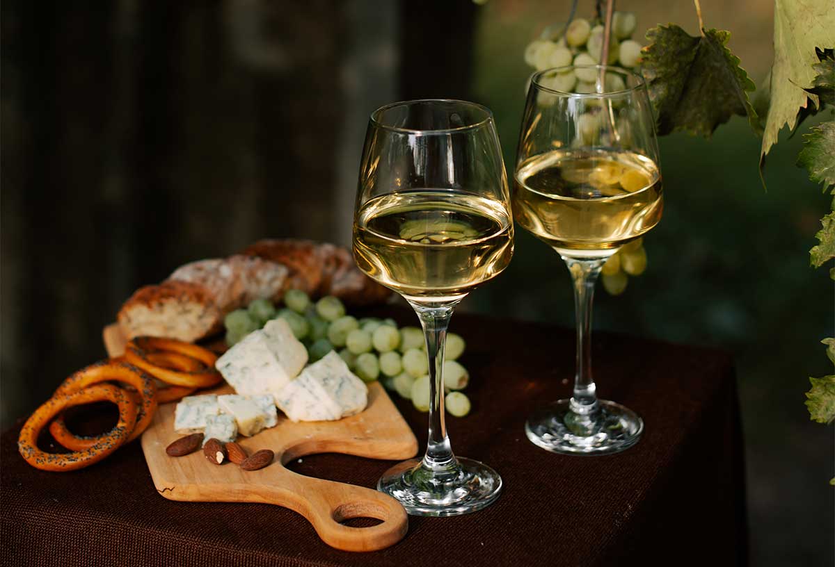 11 Date Ideas In Perth For All Types of Romantics Wineries